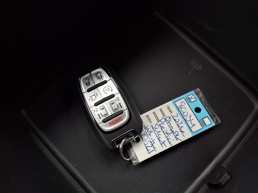 2026 Chrysler Pacifica Select - Photo 16