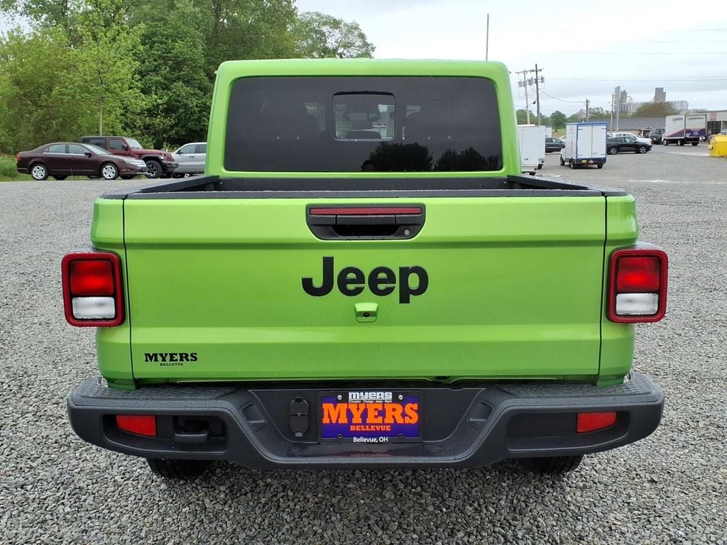 New 2026 Jeep Gladiator SPORT S 4X4 Pickup