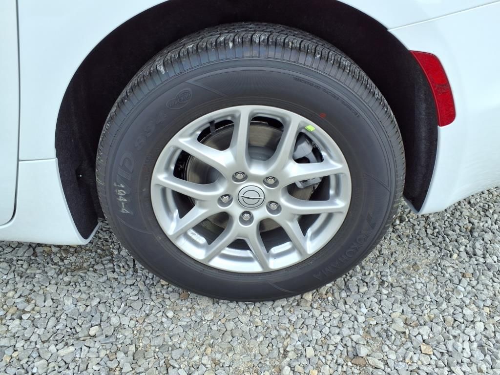 2025 Chrysler Pacifica Select - Photo 34