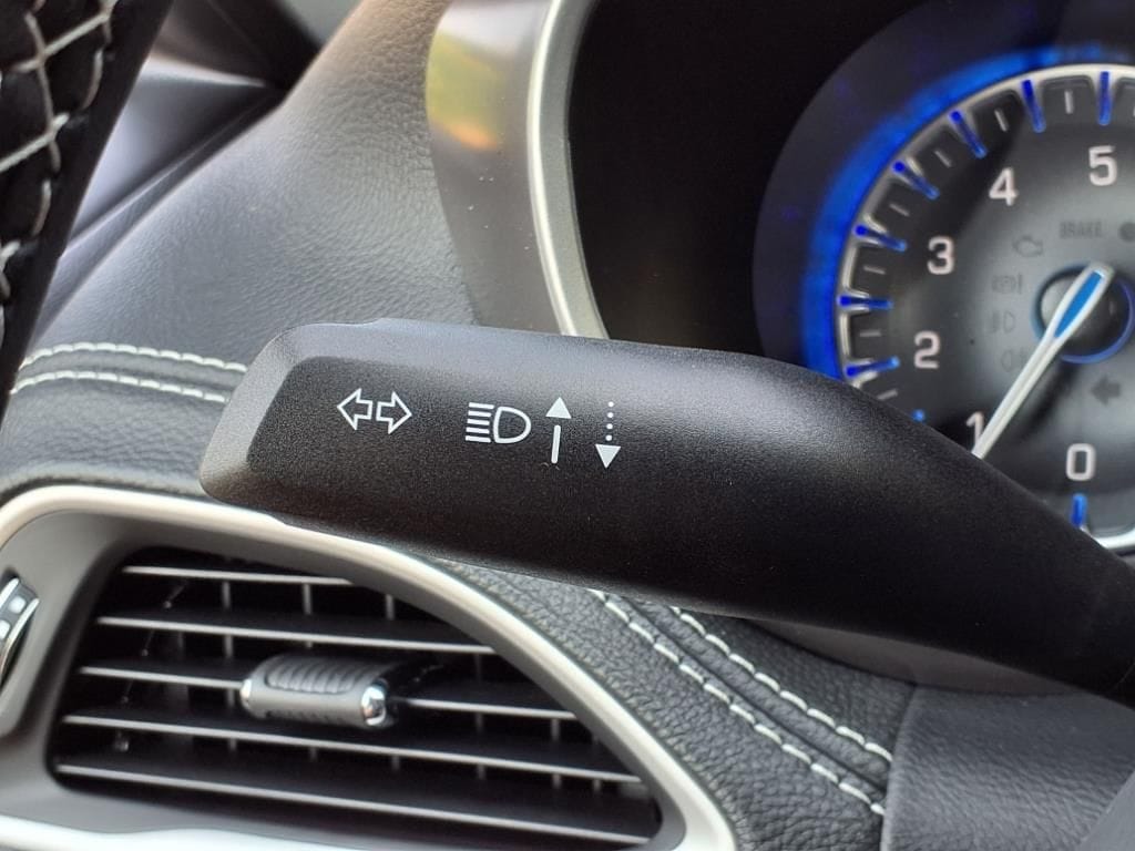 2025 Chrysler Pacifica Select - Photo 19