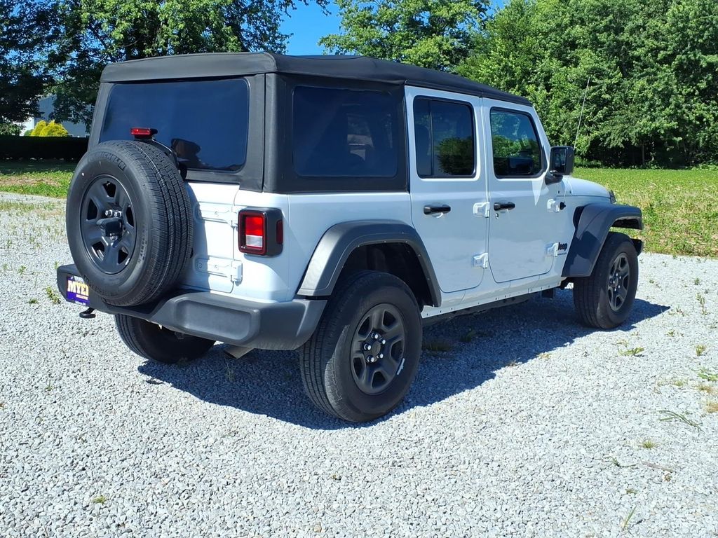 2023 Jeep Wrangler 4-Door Sport - Photo 11