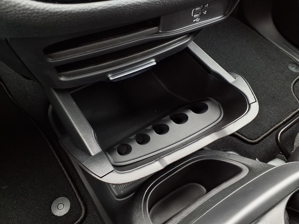 2026 Chrysler Pacifica Select - Photo 15