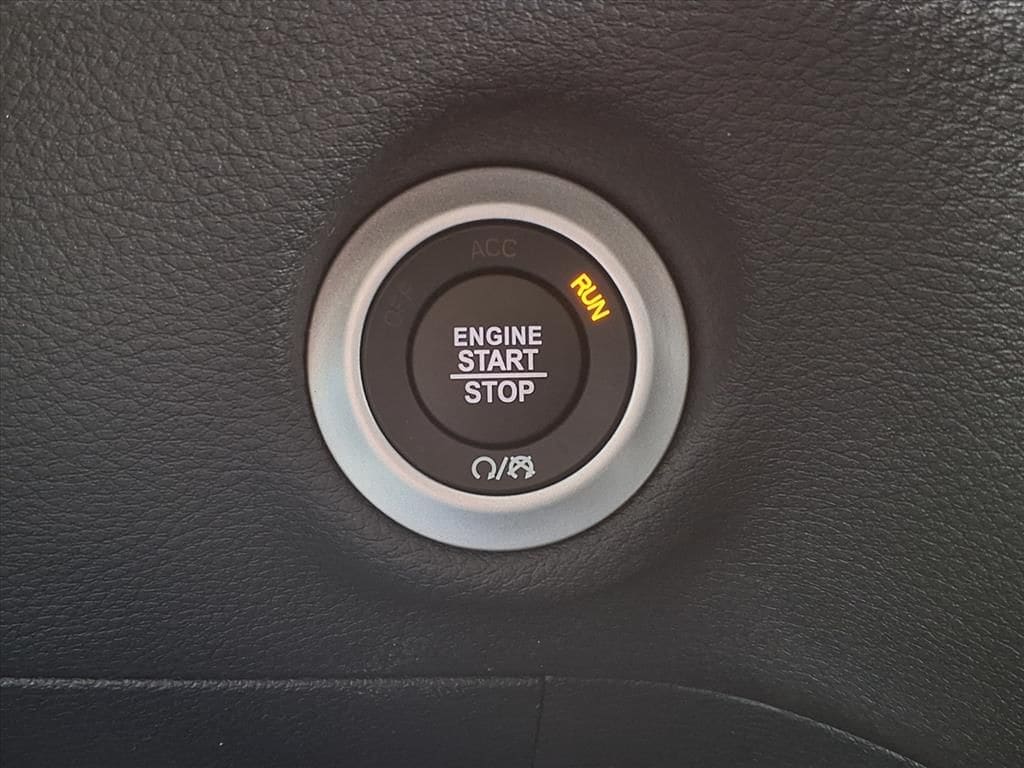 2026 Chrysler Pacifica Select - Photo 21