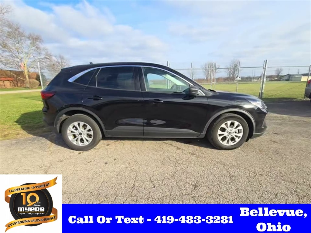 2023 Ford Escape Active's photo