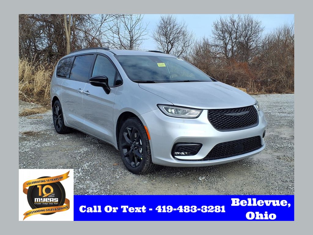 2026 Chrysler Pacifica