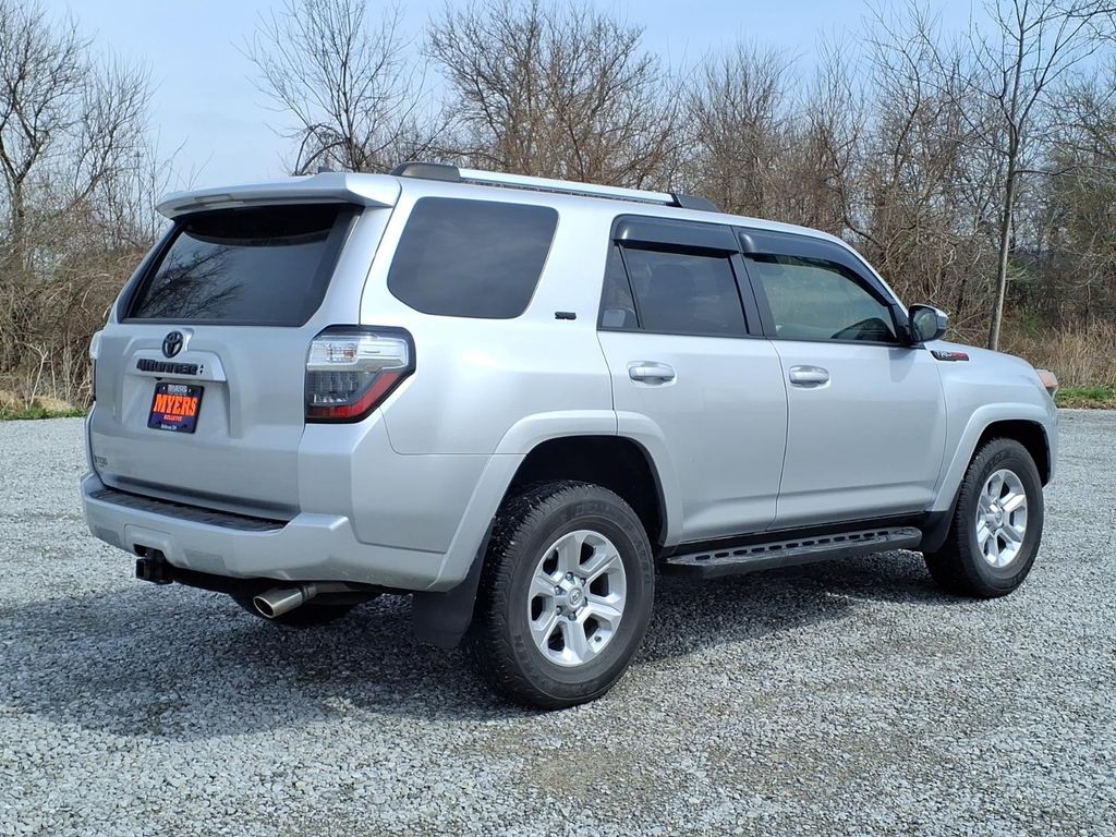 2021 Toyota 4Runner SR5 - Photo 8