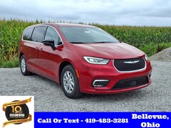 2026 Chrysler Pacifica SELECT Passenger Van