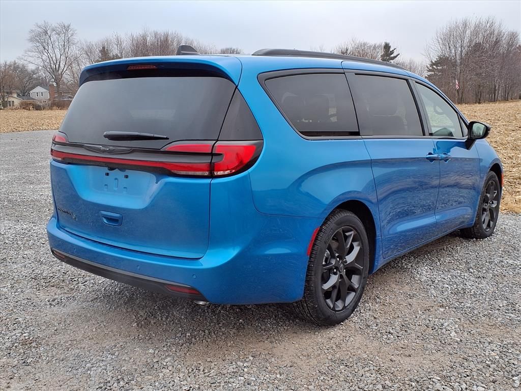 2026 Chrysler Pacifica Select - Photo 27