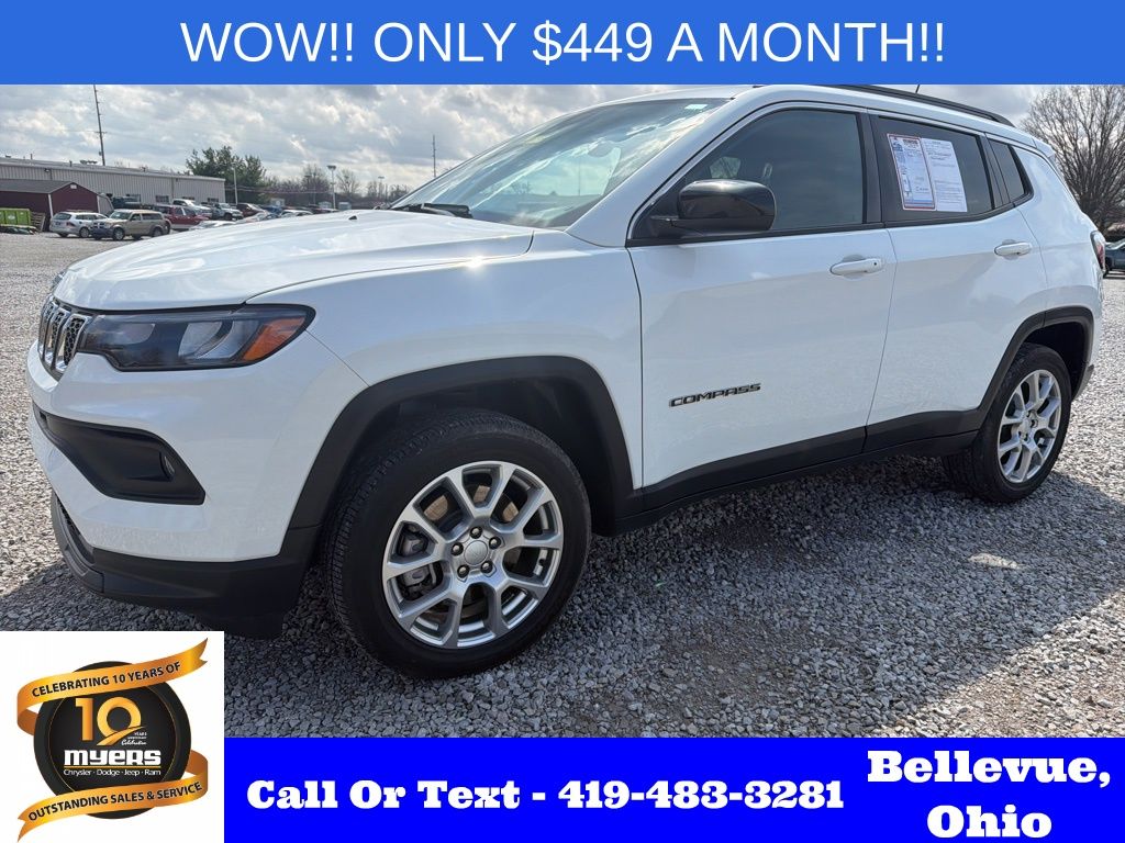 2023 Jeep Compass Latitude Lux 4X4's photo