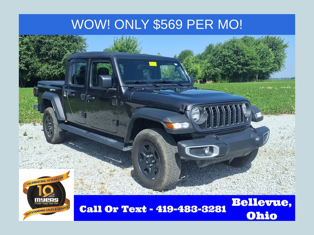 2026 Jeep Gladiator Sport Auto's photo