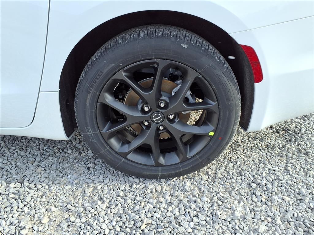 2026 Chrysler Pacifica Select - Photo 35
