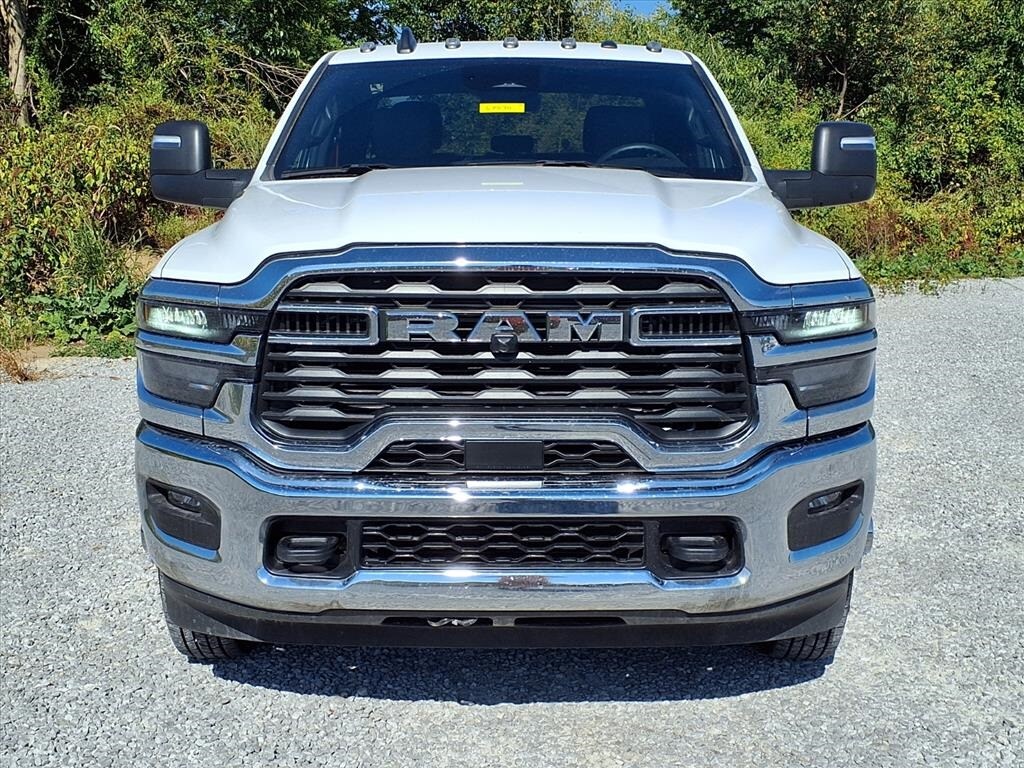 2025 Ram 3500 Tradesman Big Horn photo 3