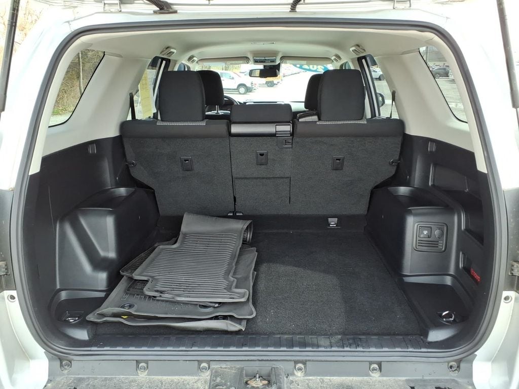 2021 Toyota 4Runner SR5 - Photo 18