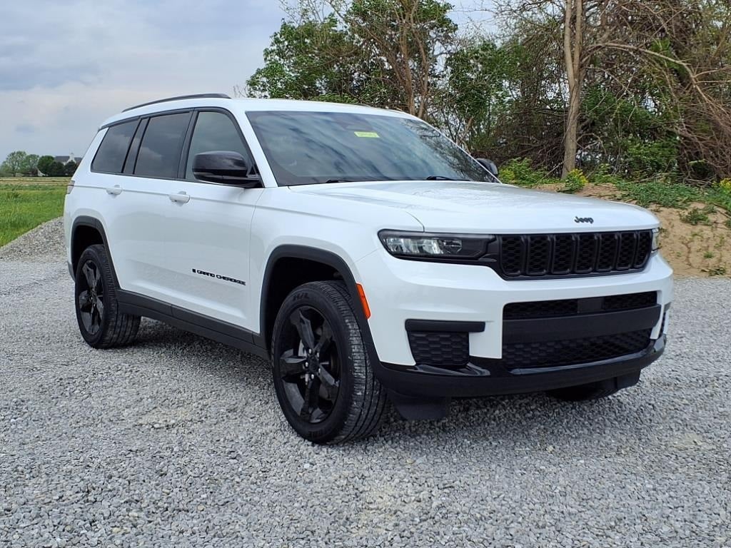 Used 2024 Jeep Grand Cherokee L Altitude with VIN 1C4RJKAG7R8529892 for sale in Bellevue, OH