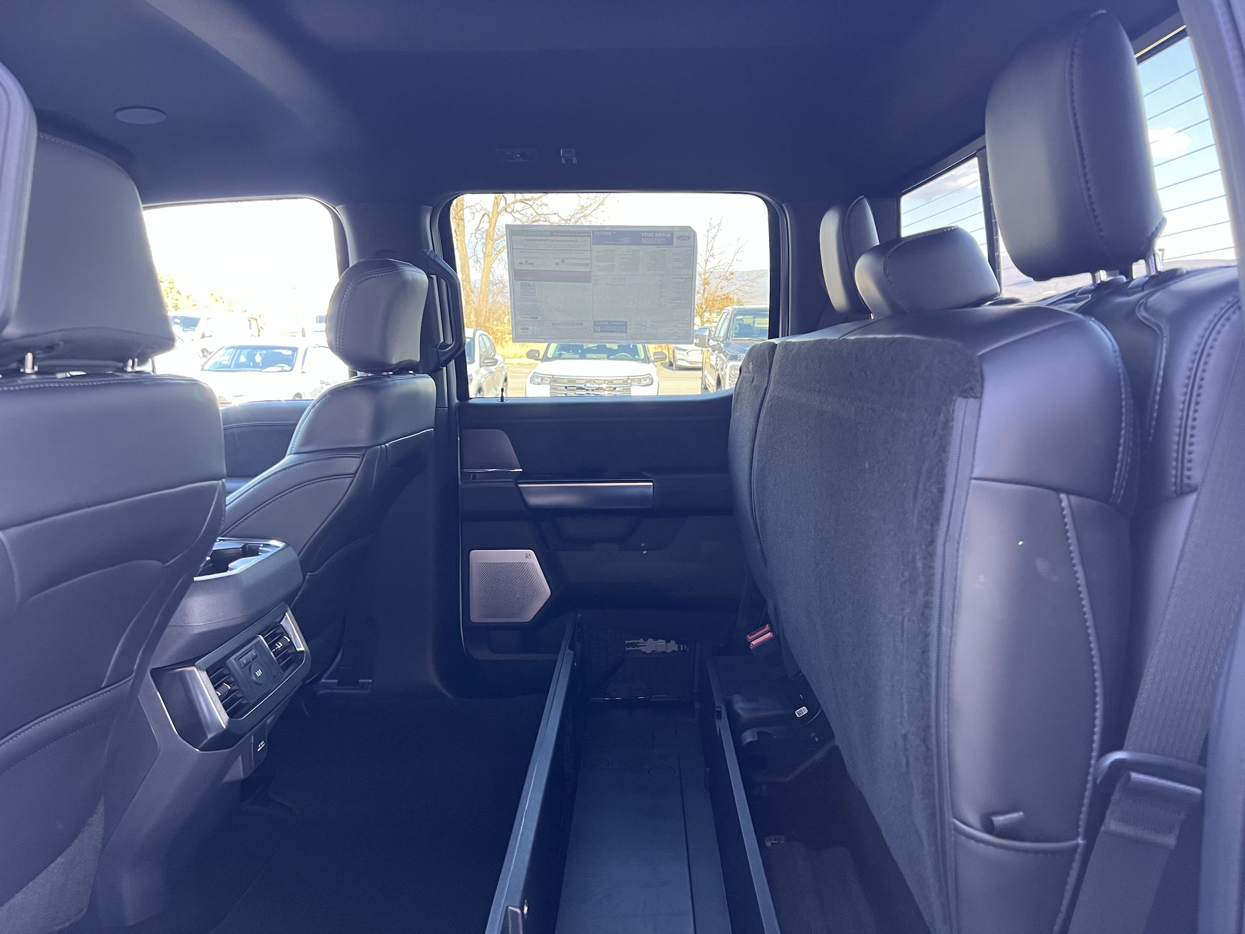 2026 Ford F-350 Super Duty Platinum - Photo 23