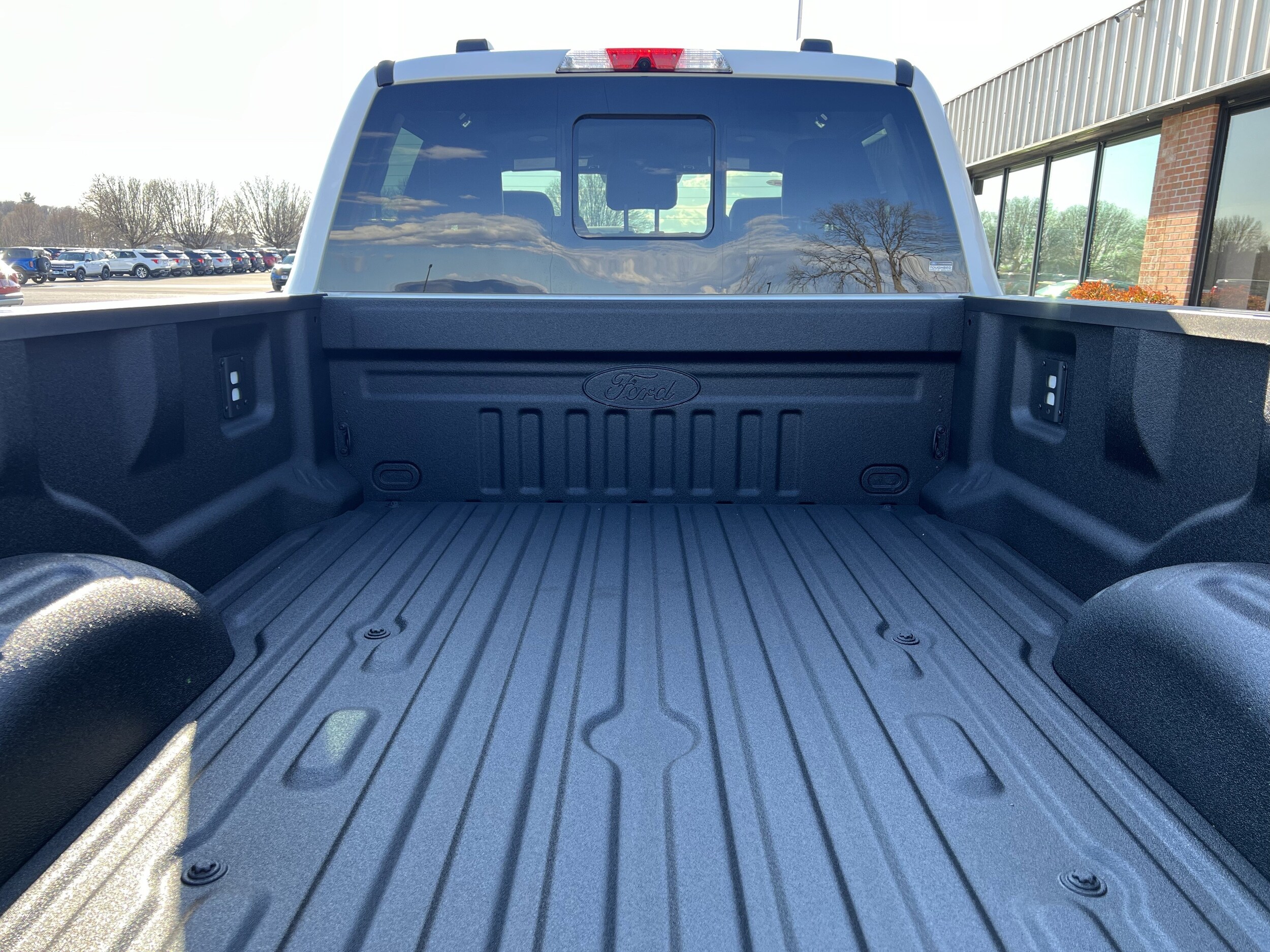 2026 Ford F-350 Super Duty Platinum - Photo 9