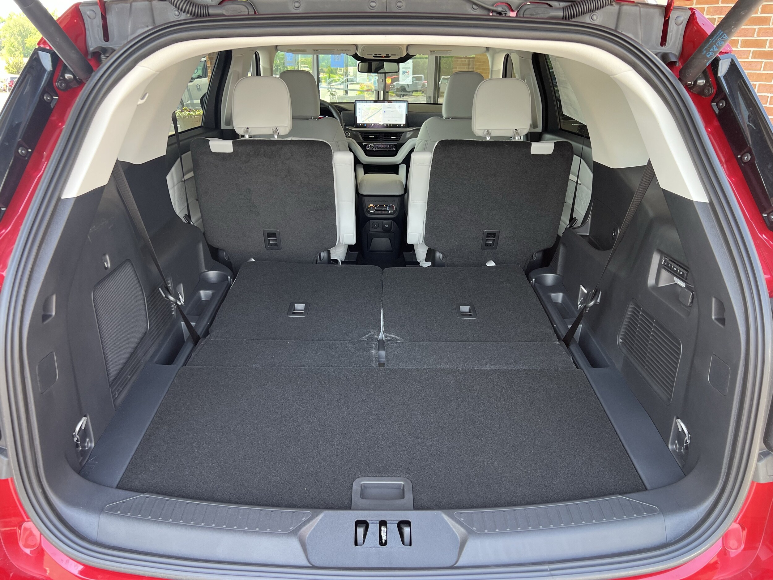 2026 Ford Explorer Platinum - Photo 51