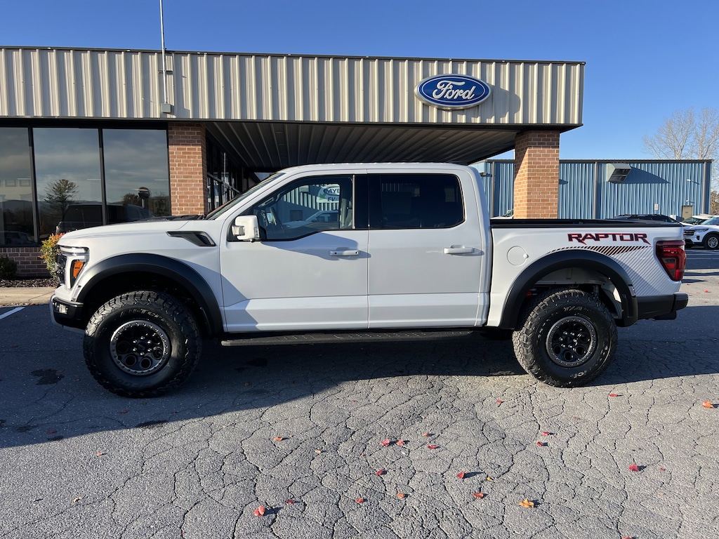 New 2025 Ford F-150 Raptor Raptor 4WD SuperCrew 5.5 Box