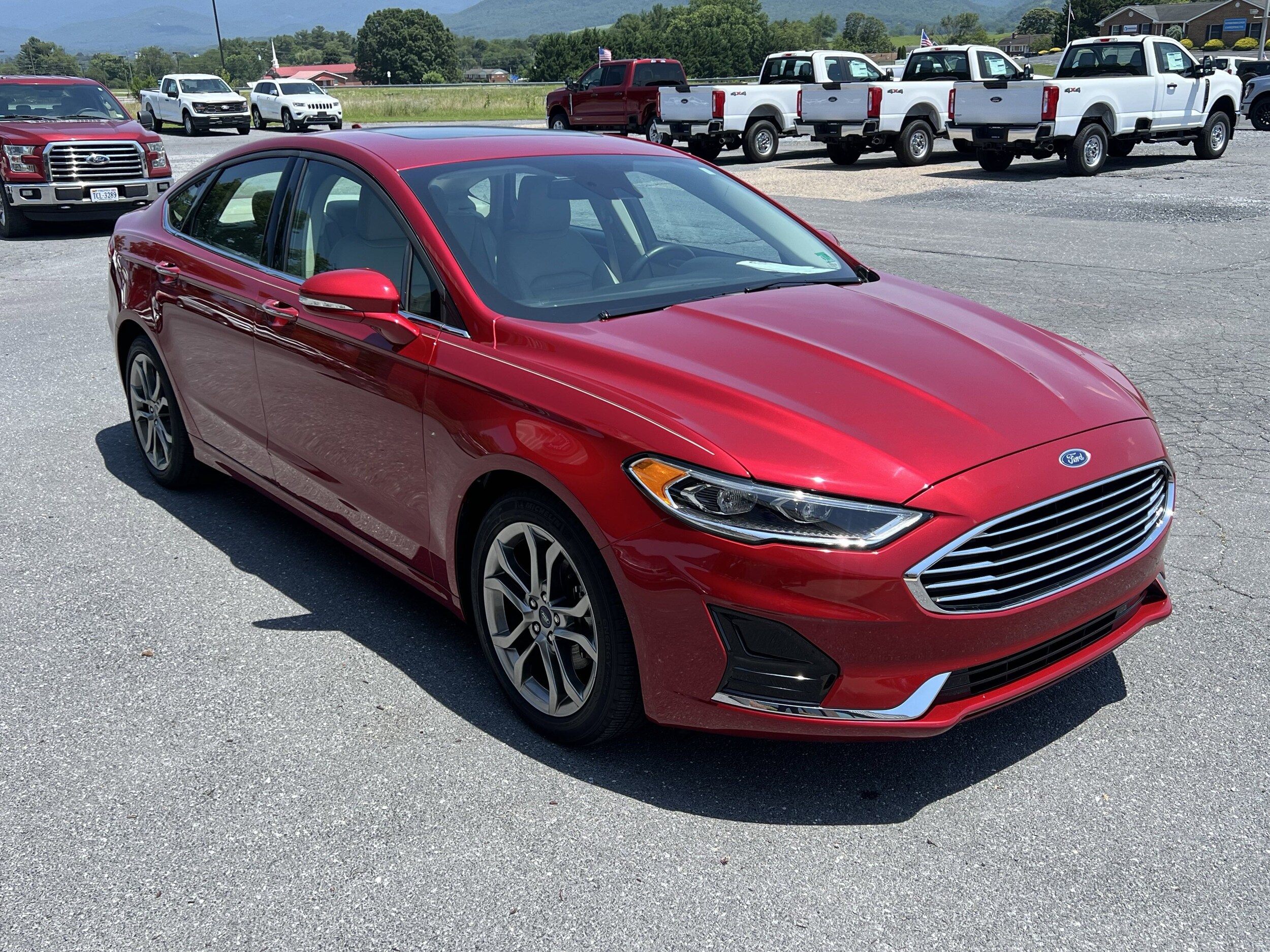 2020 Ford Fusion SEL photo 4