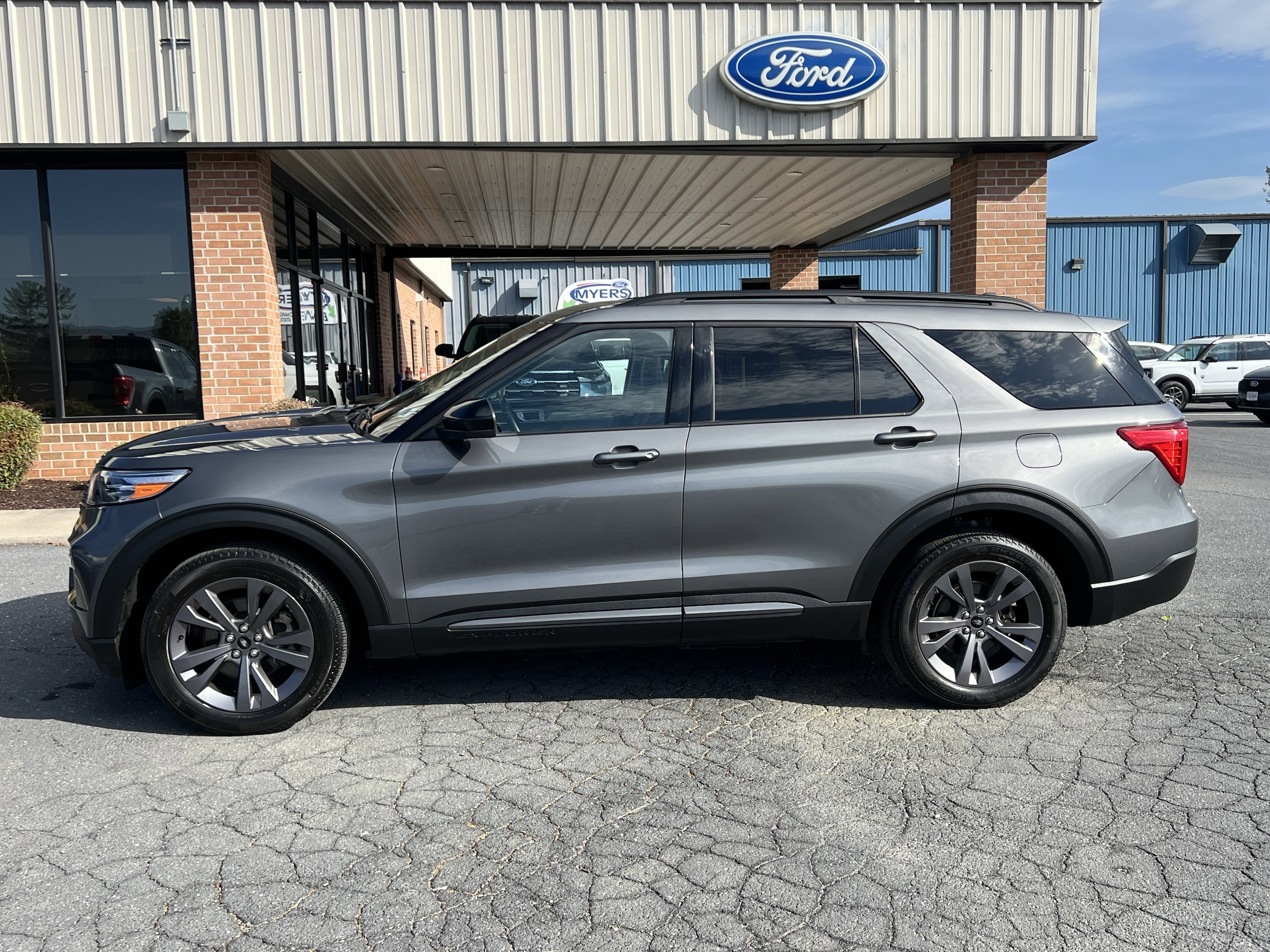 2023 Ford Explorer XLT