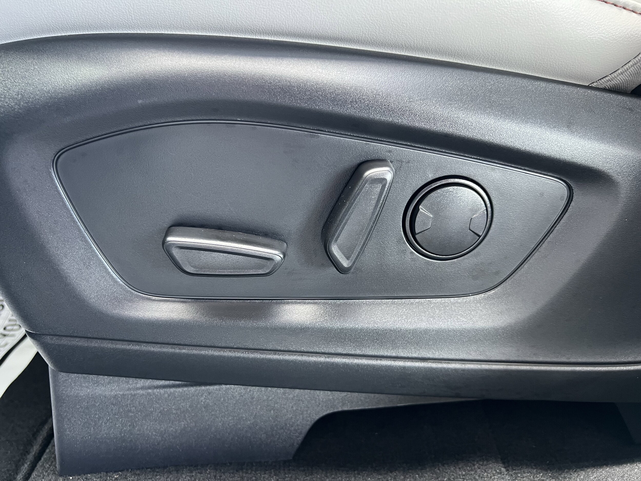 2026 Ford Explorer Active - Photo 14