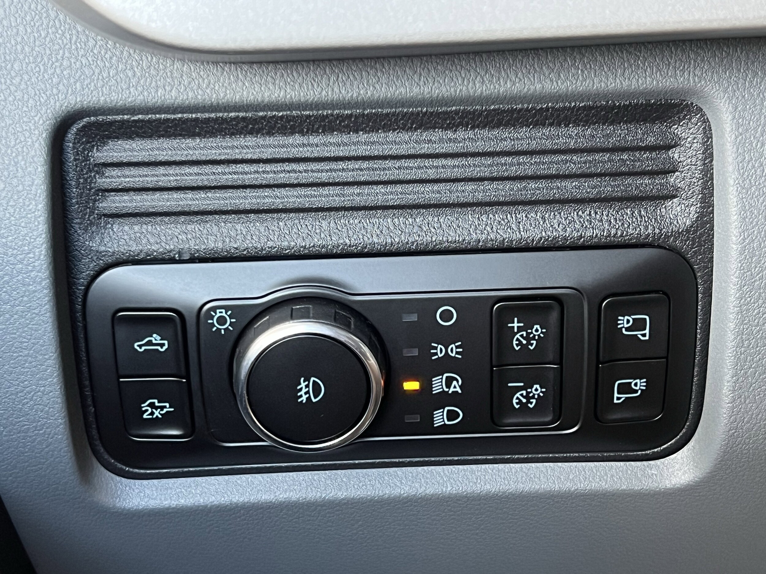 2026 Ford F-350 Super Duty XLT - Photo 48