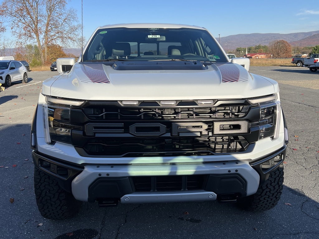 New 2025 Ford F-150 Raptor Raptor 4WD SuperCrew 5.5 Box