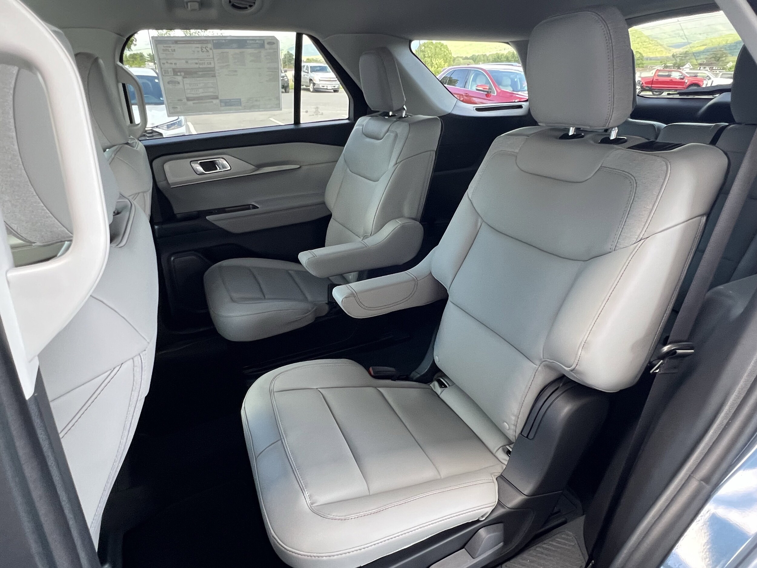 2026 Ford Explorer Active - Photo 15