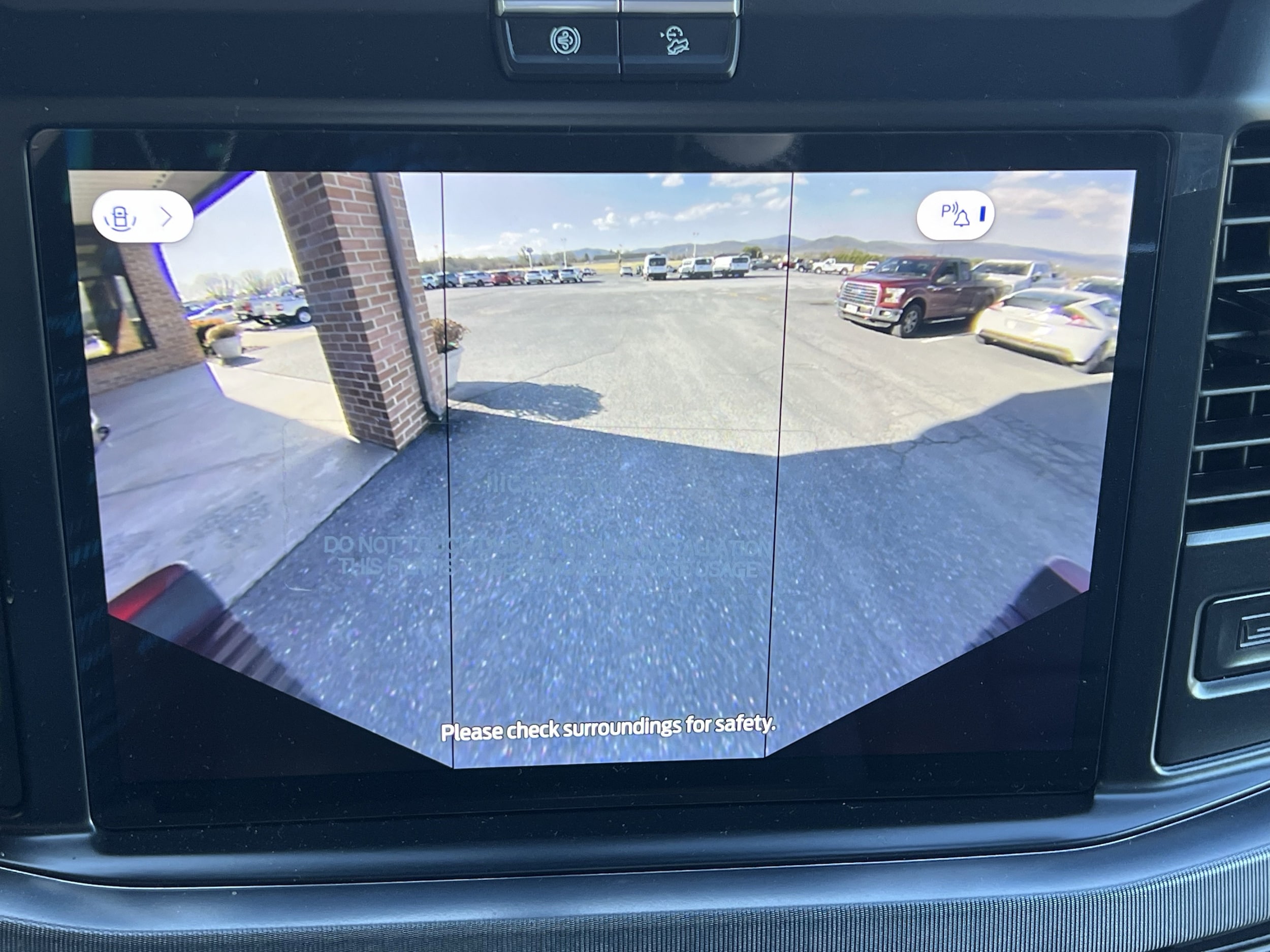 2026 Ford F-350 Super Duty Platinum - Photo 37