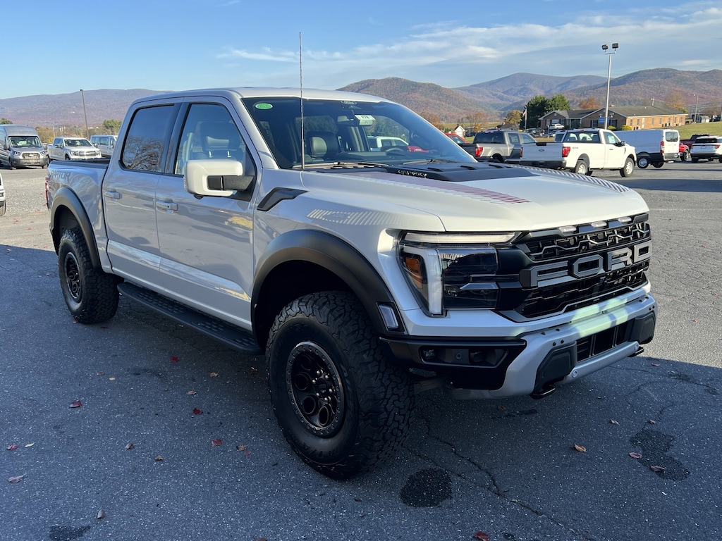 New 2025 Ford F-150 Raptor Raptor 4WD SuperCrew 5.5 Box
