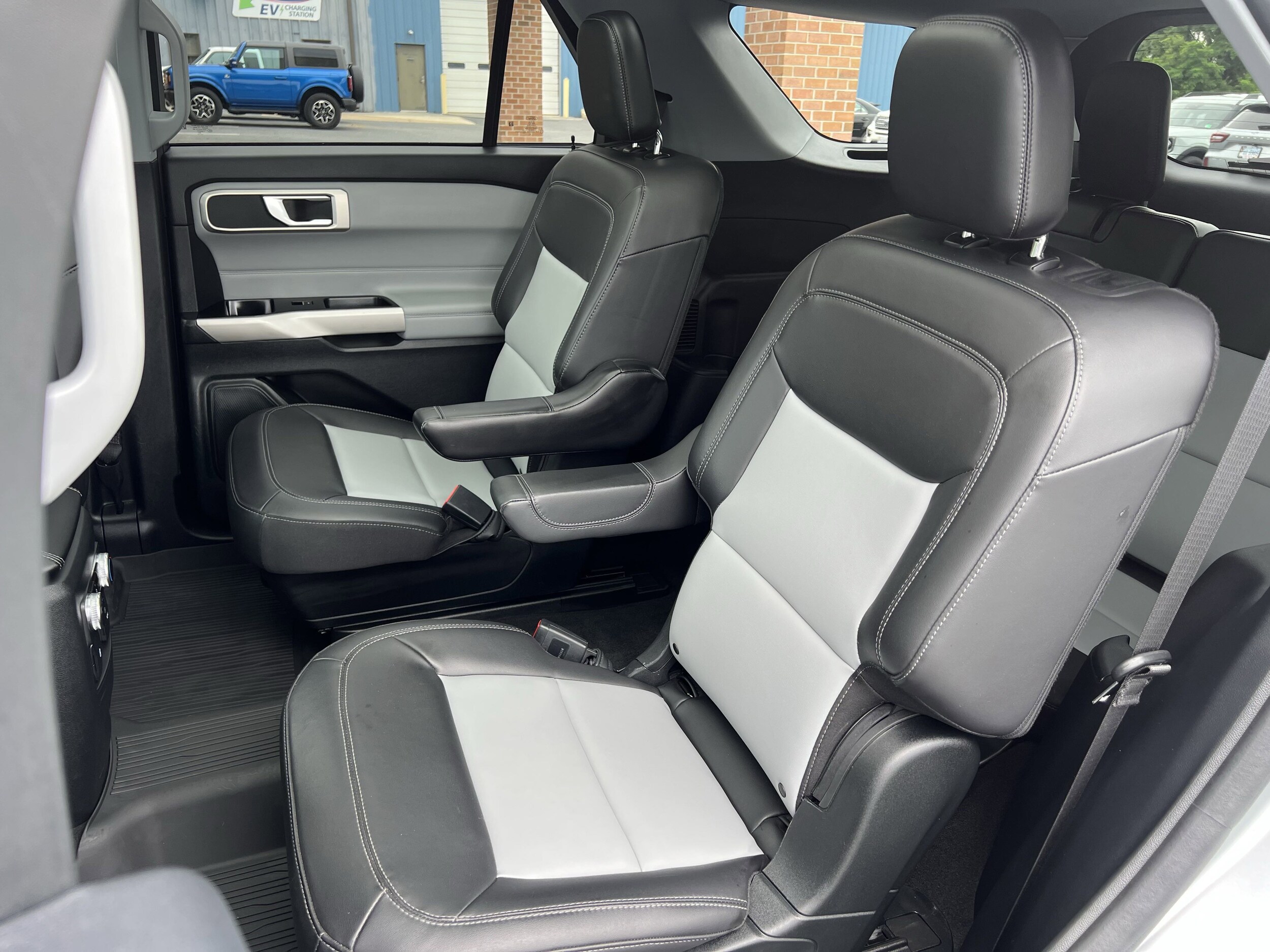 2023 Ford Explorer XLT - Photo 17