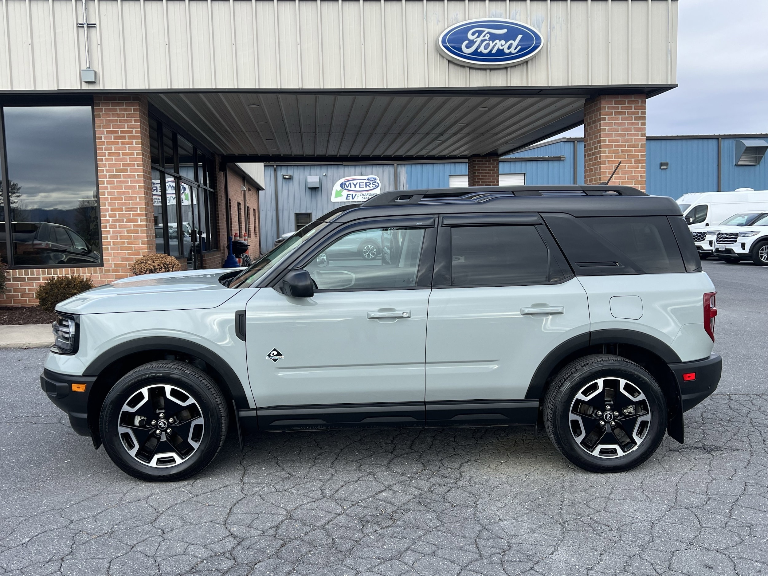 2022 Ford Bronco Sport Outer Banks's photo