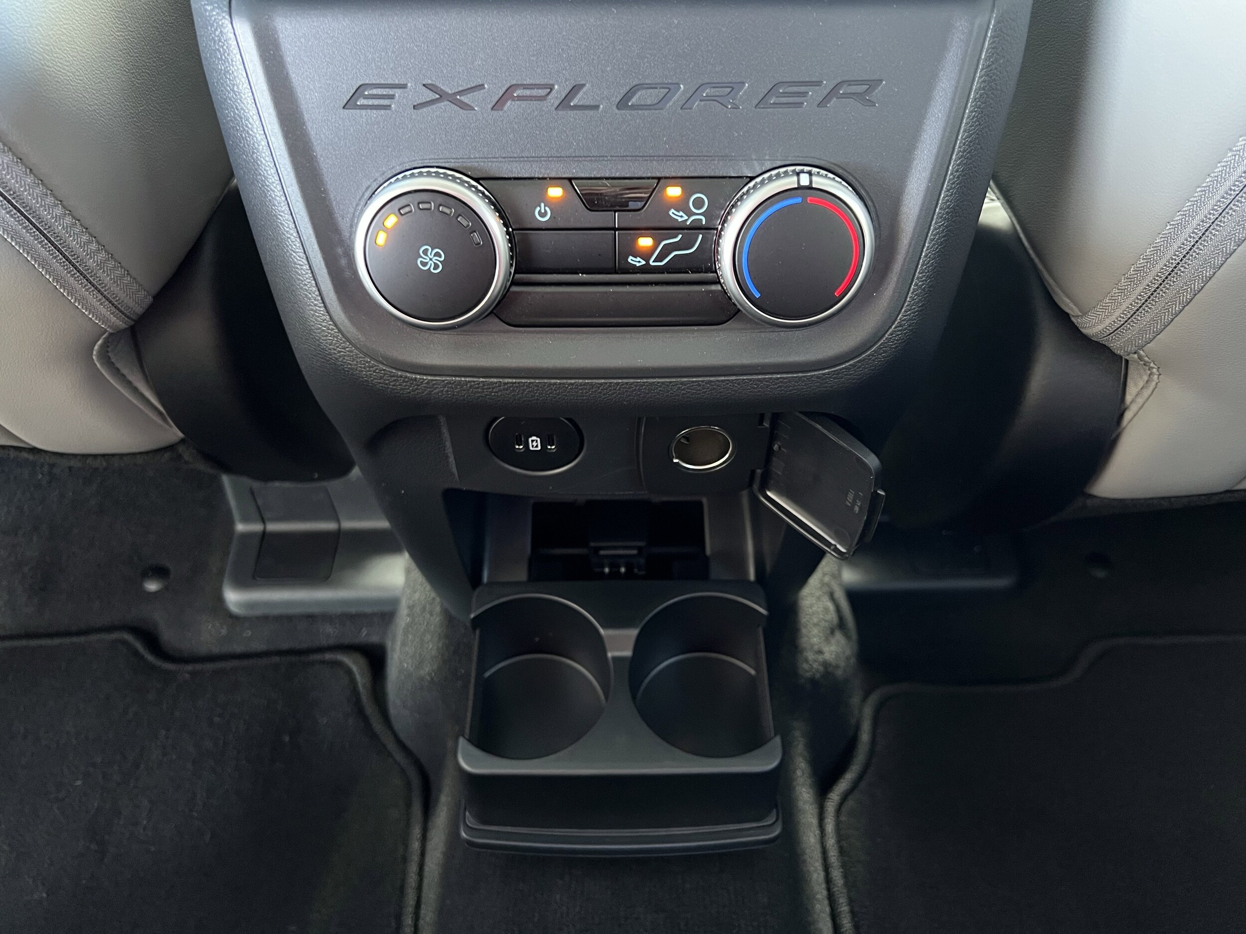 2026 Ford Explorer Active - Photo 40