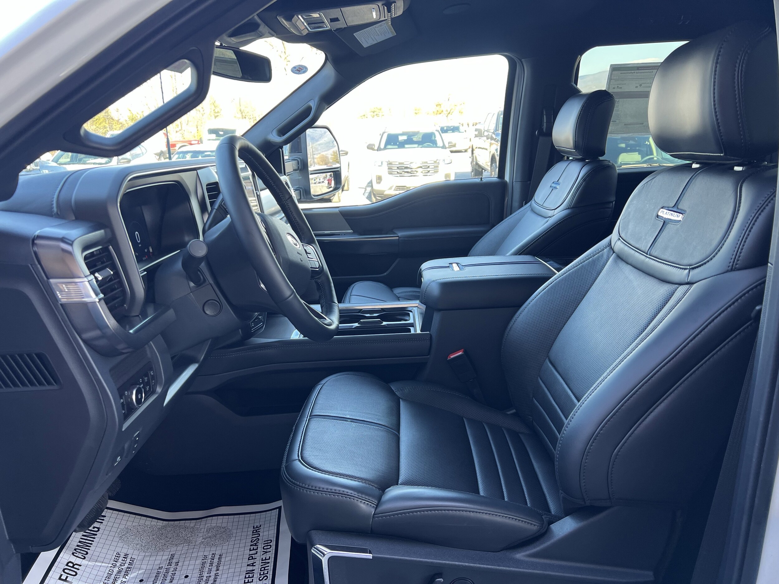 2026 Ford F-350 Super Duty Platinum - Photo 16