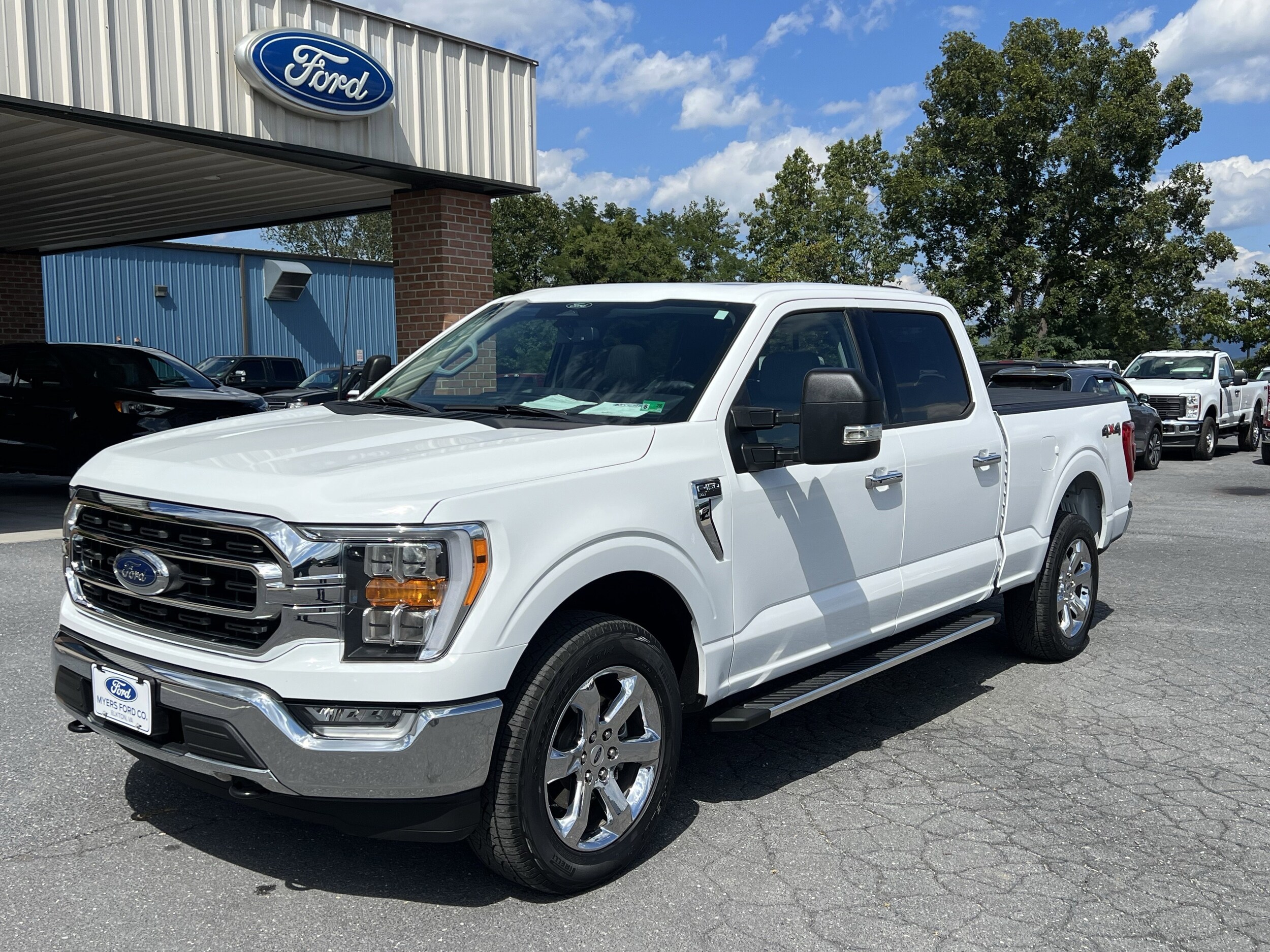 2022 Ford F-150 XLT photo 2