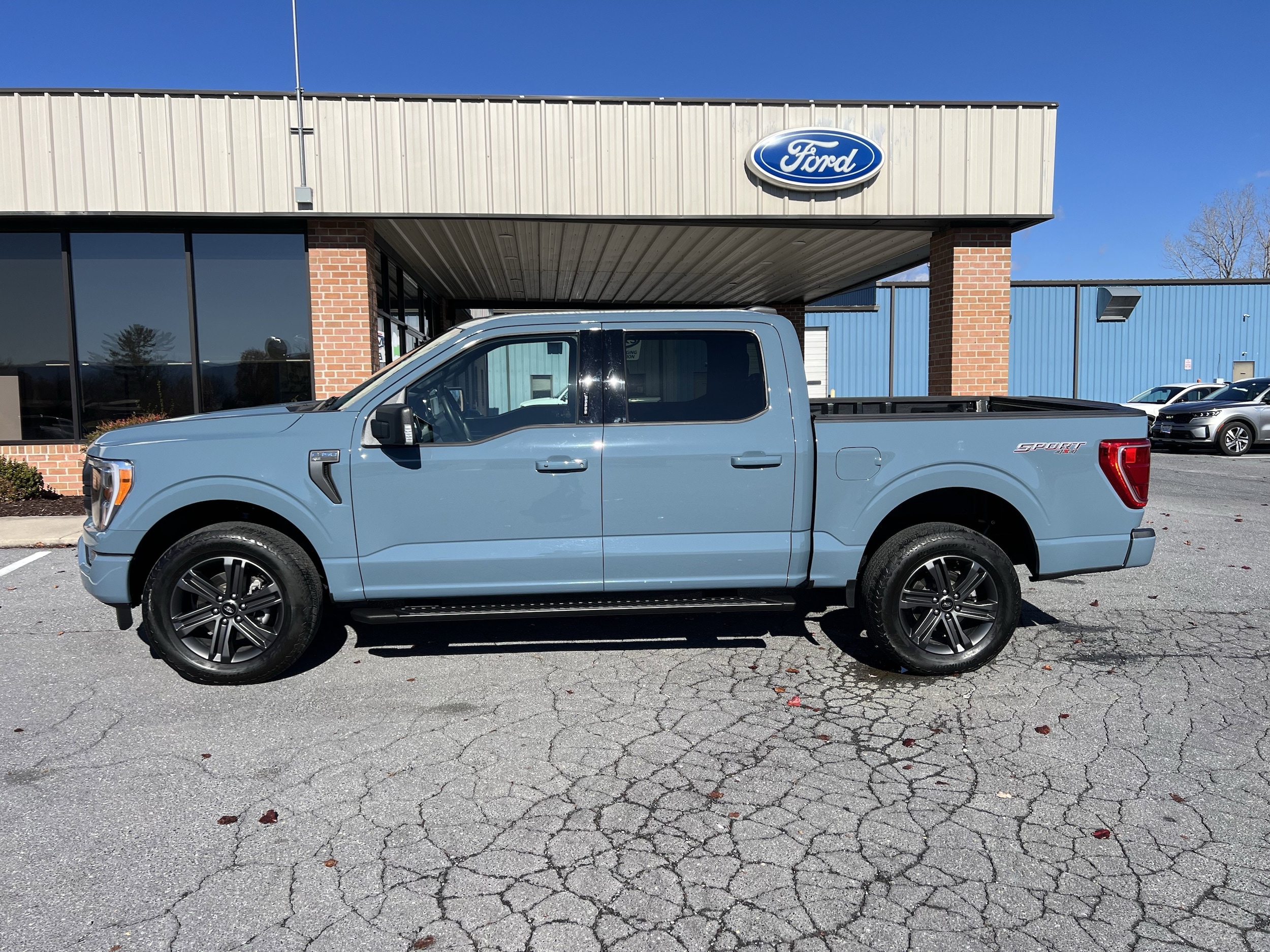2023 Ford F-150 XLT's photo