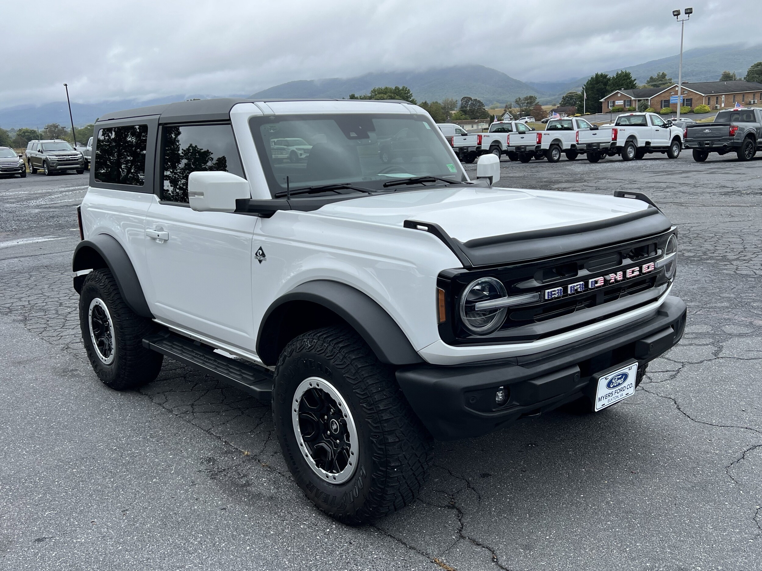 2022 Ford Bronco Outer Banks photo 4