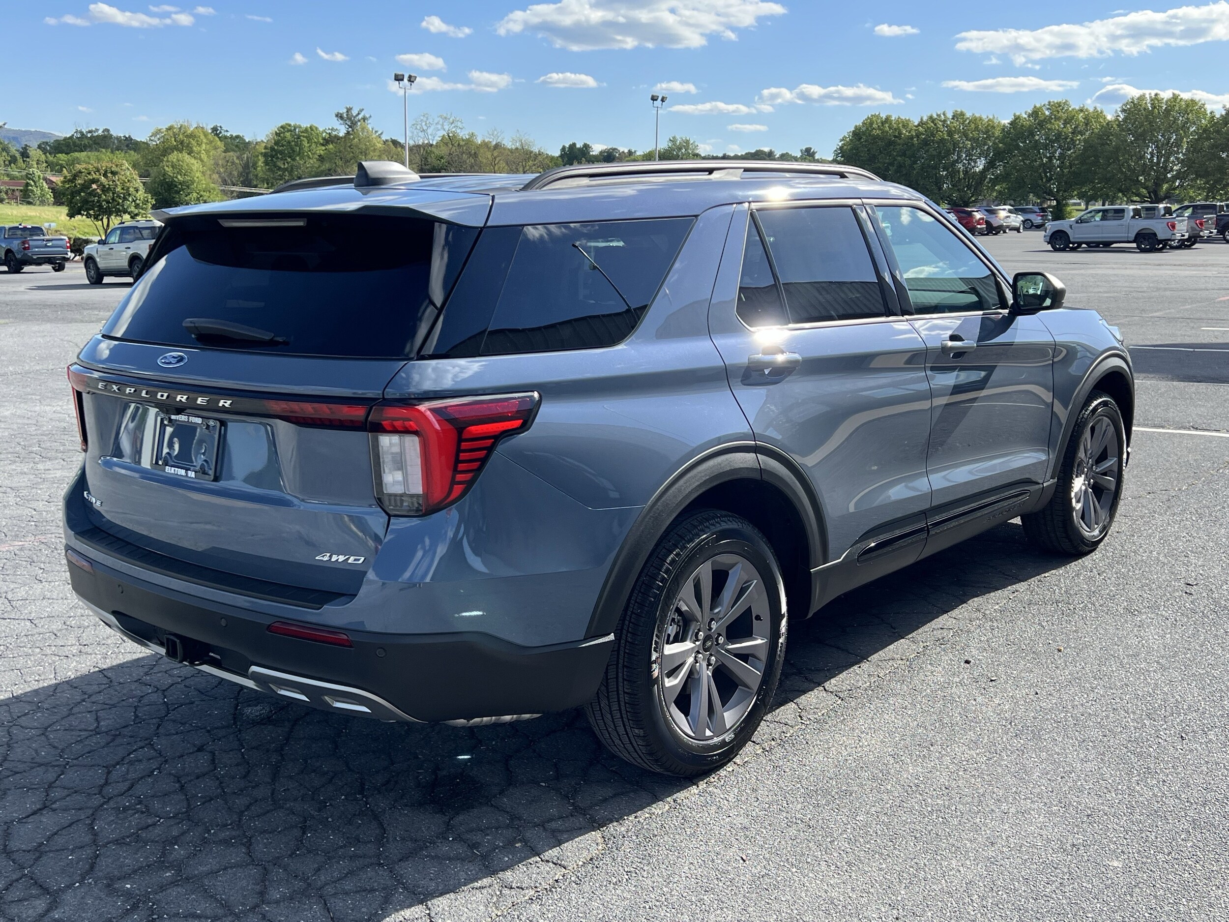 2026 Ford Explorer Active - Photo 6
