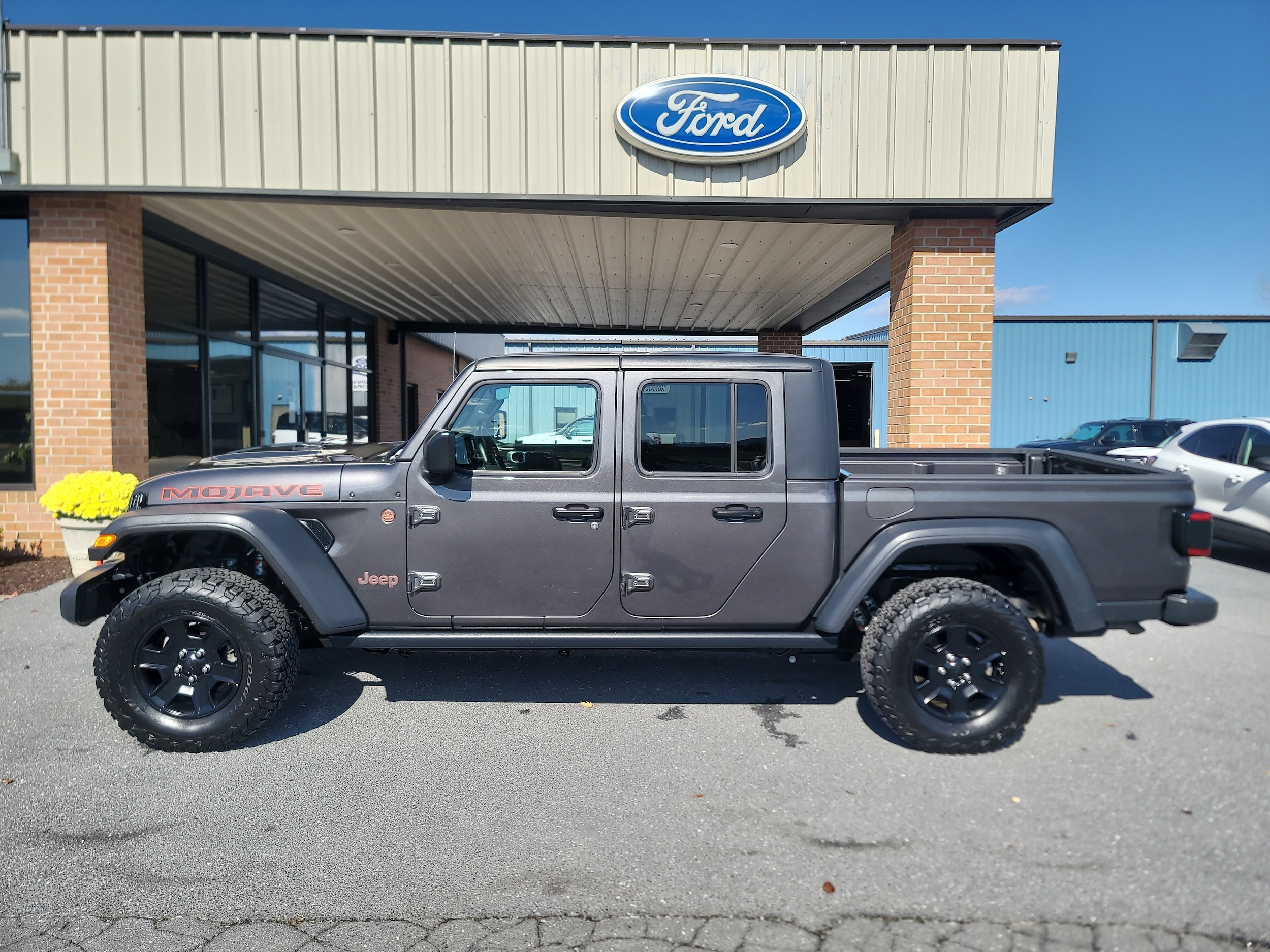 2021 Jeep Gladiator Mojave's photo