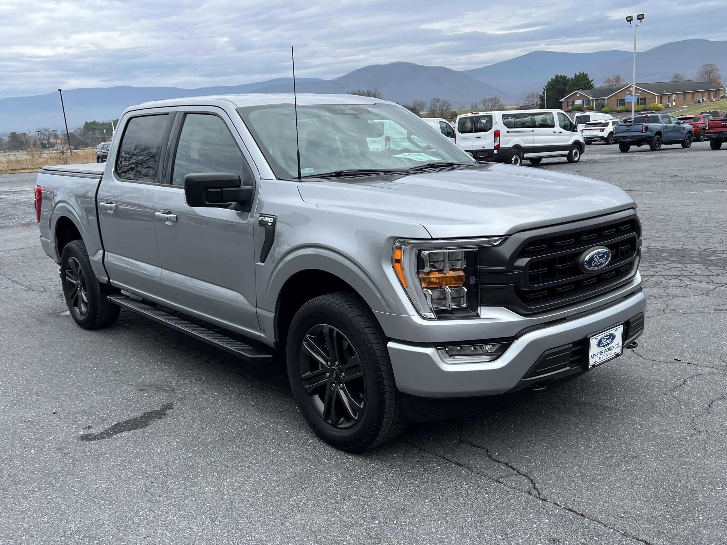 2022 Ford F-150 XLT photo 4