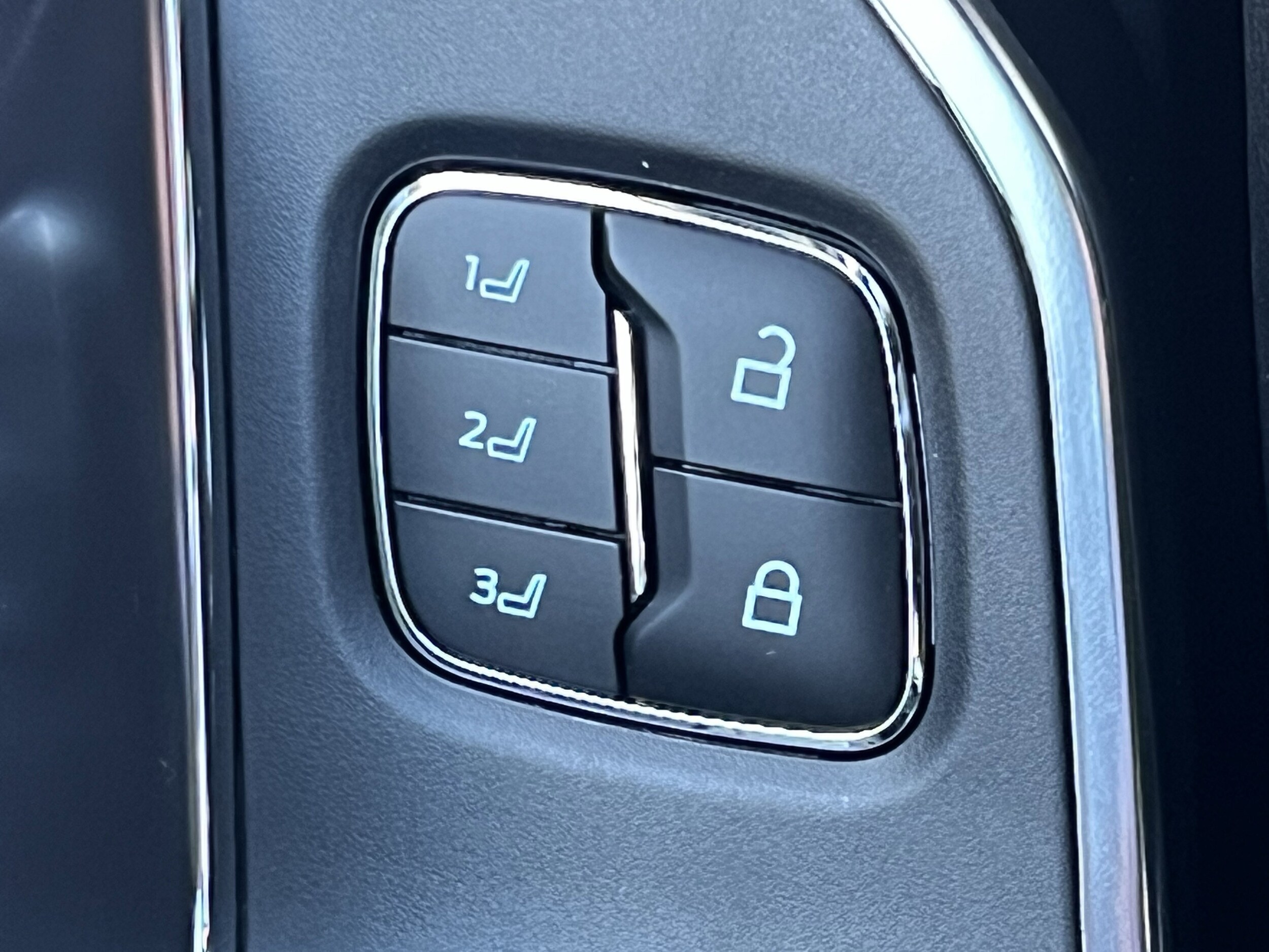 2026 Ford F-350 Super Duty Platinum - Photo 56