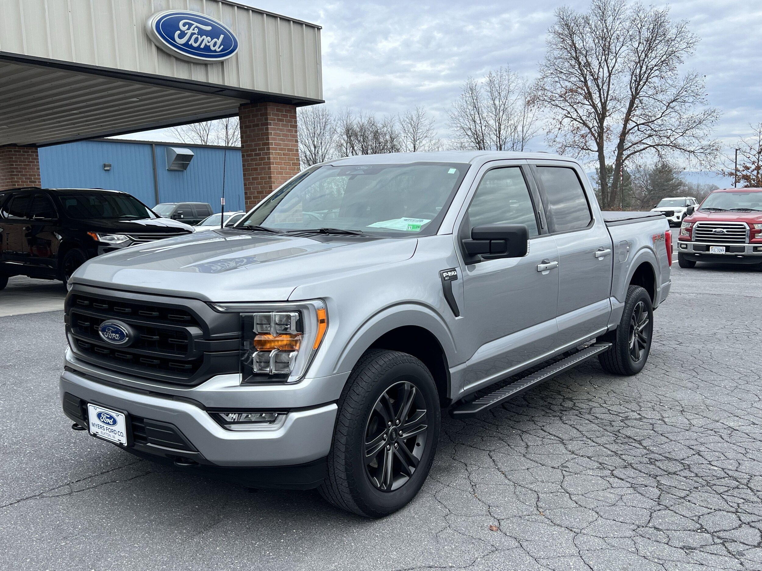 2022 Ford F-150 XLT photo 2