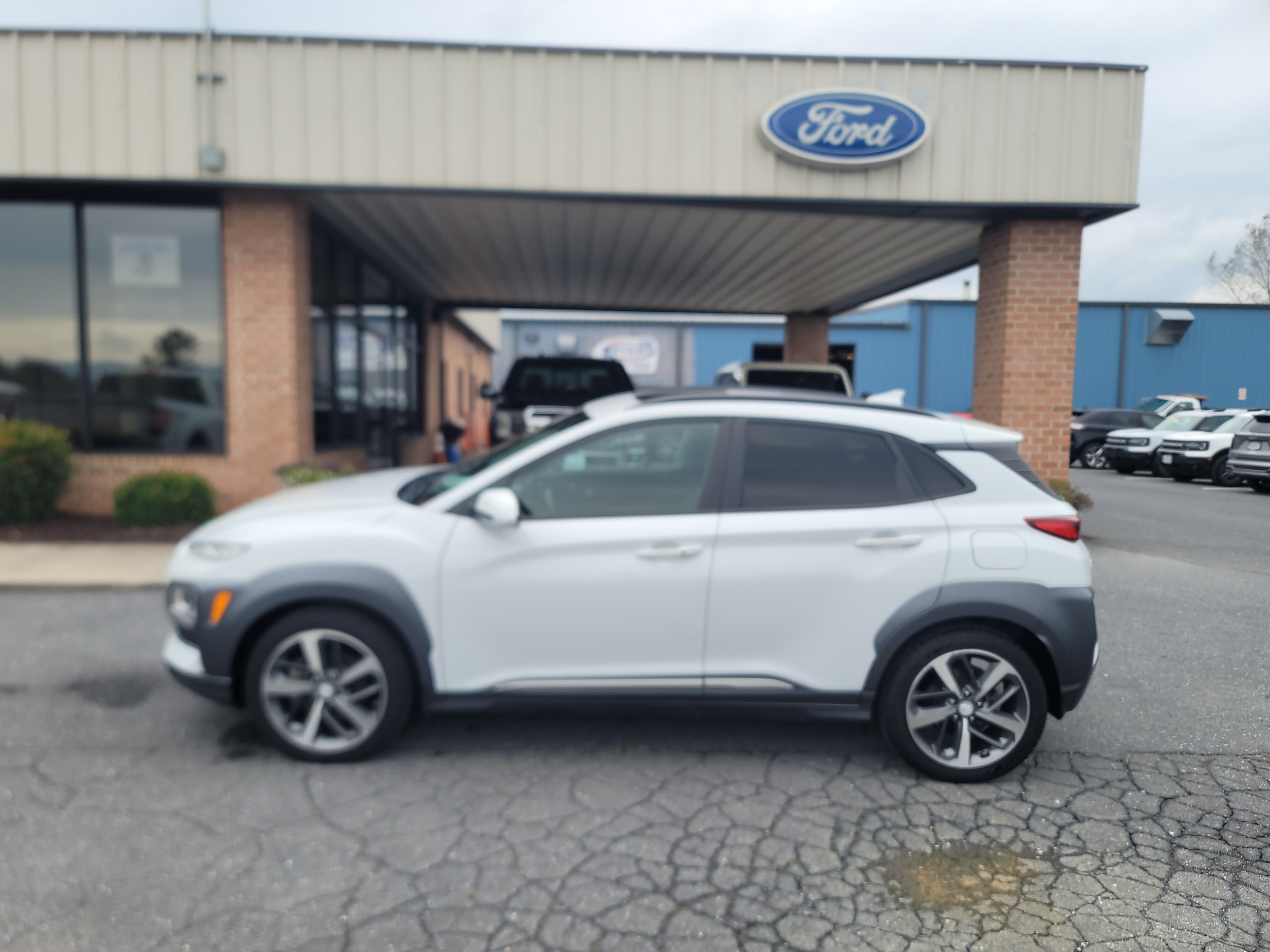 Used 2019 Hyundai Kona Ultimate with VIN KM8K53A56KU353159 for sale in Elkton, VA