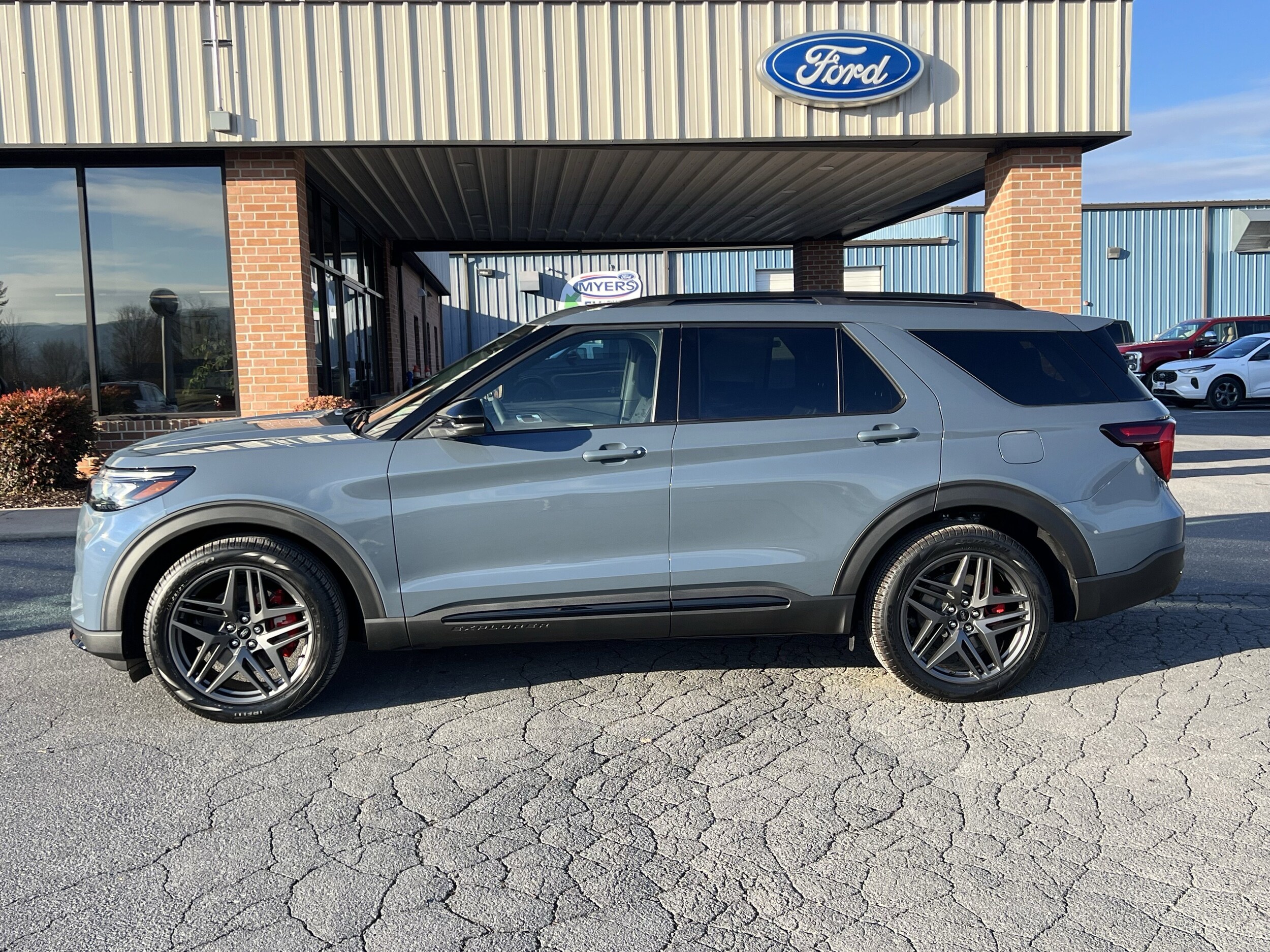 2026 Ford Explorer ST's photo