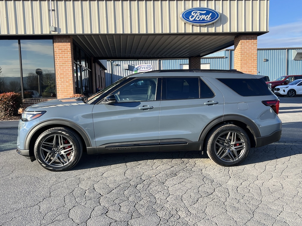 New 2026 Ford Explorer ST ST 4WD