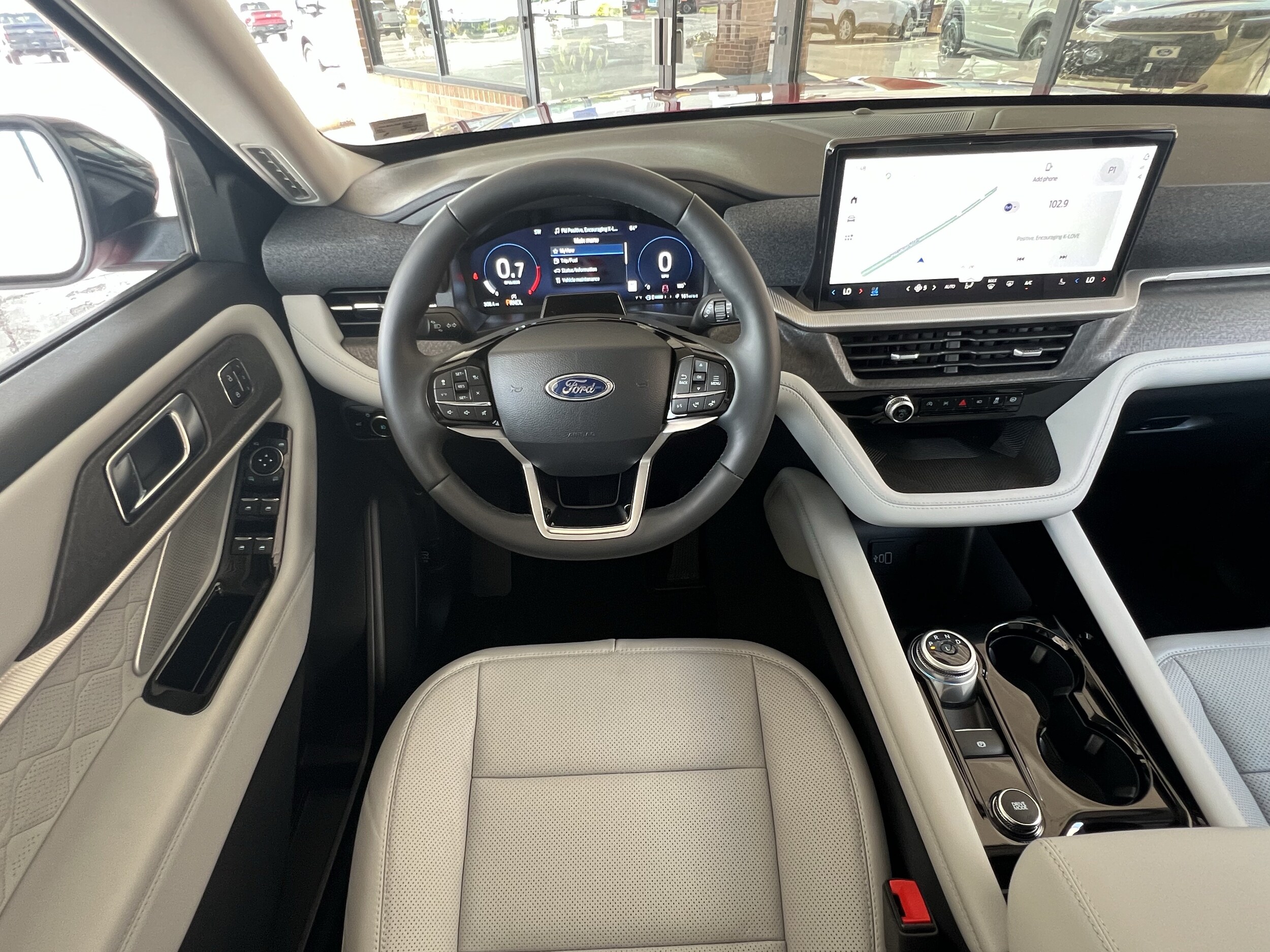 2026 Ford Explorer Platinum - Photo 21