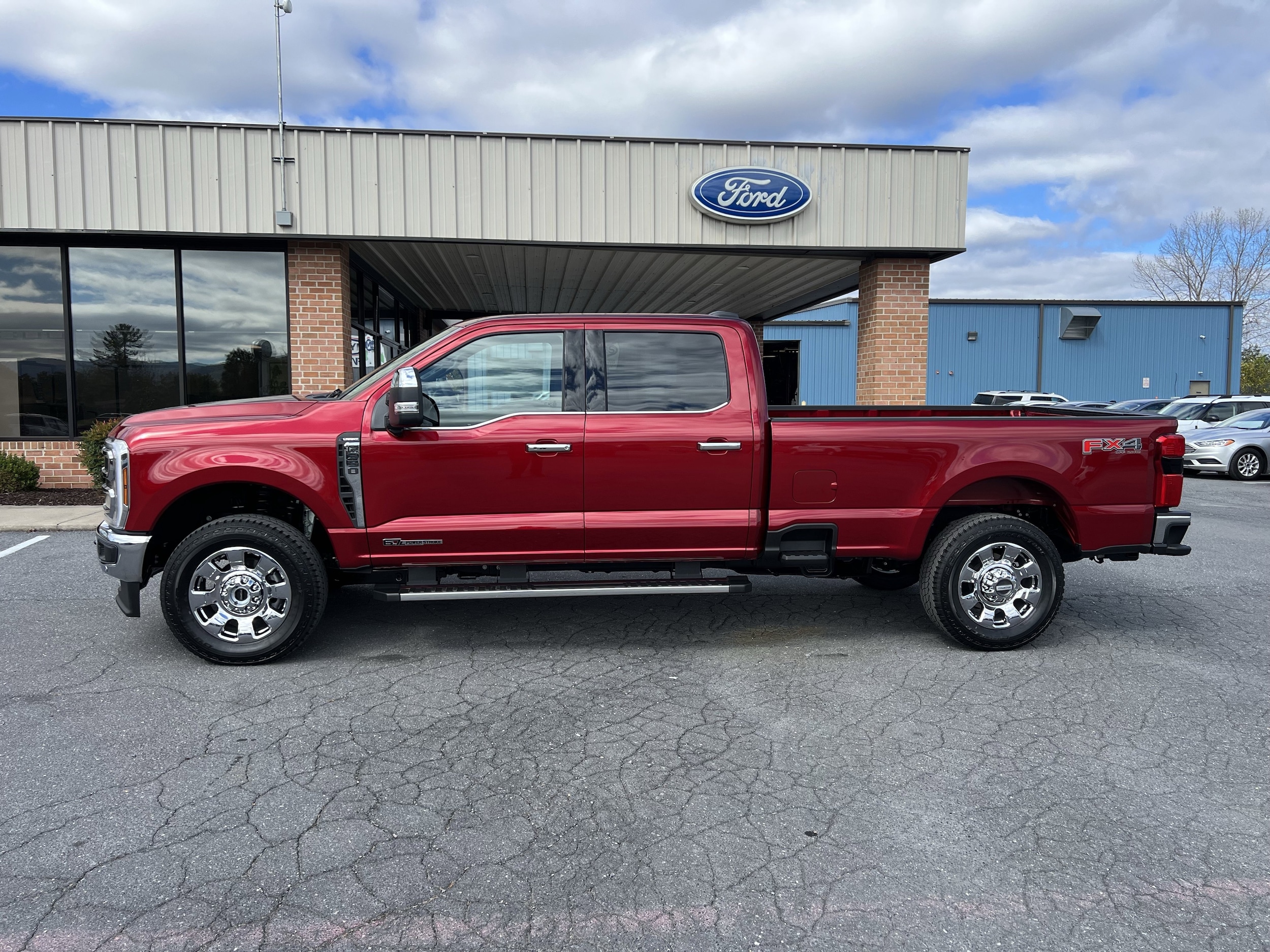 2026 Ford F-350 Super Duty Lariat's photo