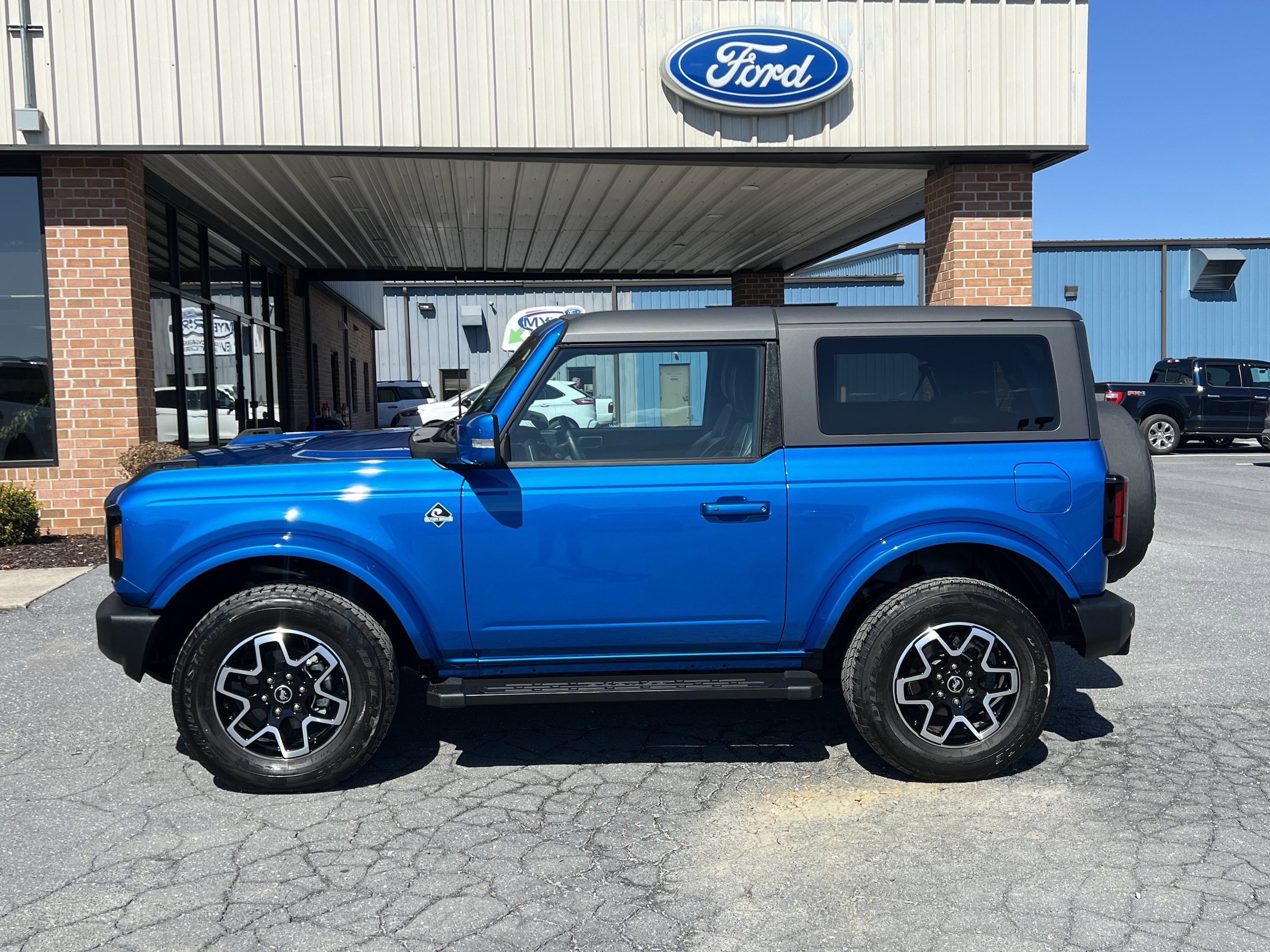 2023 Ford Bronco 2-Door Outer Banks