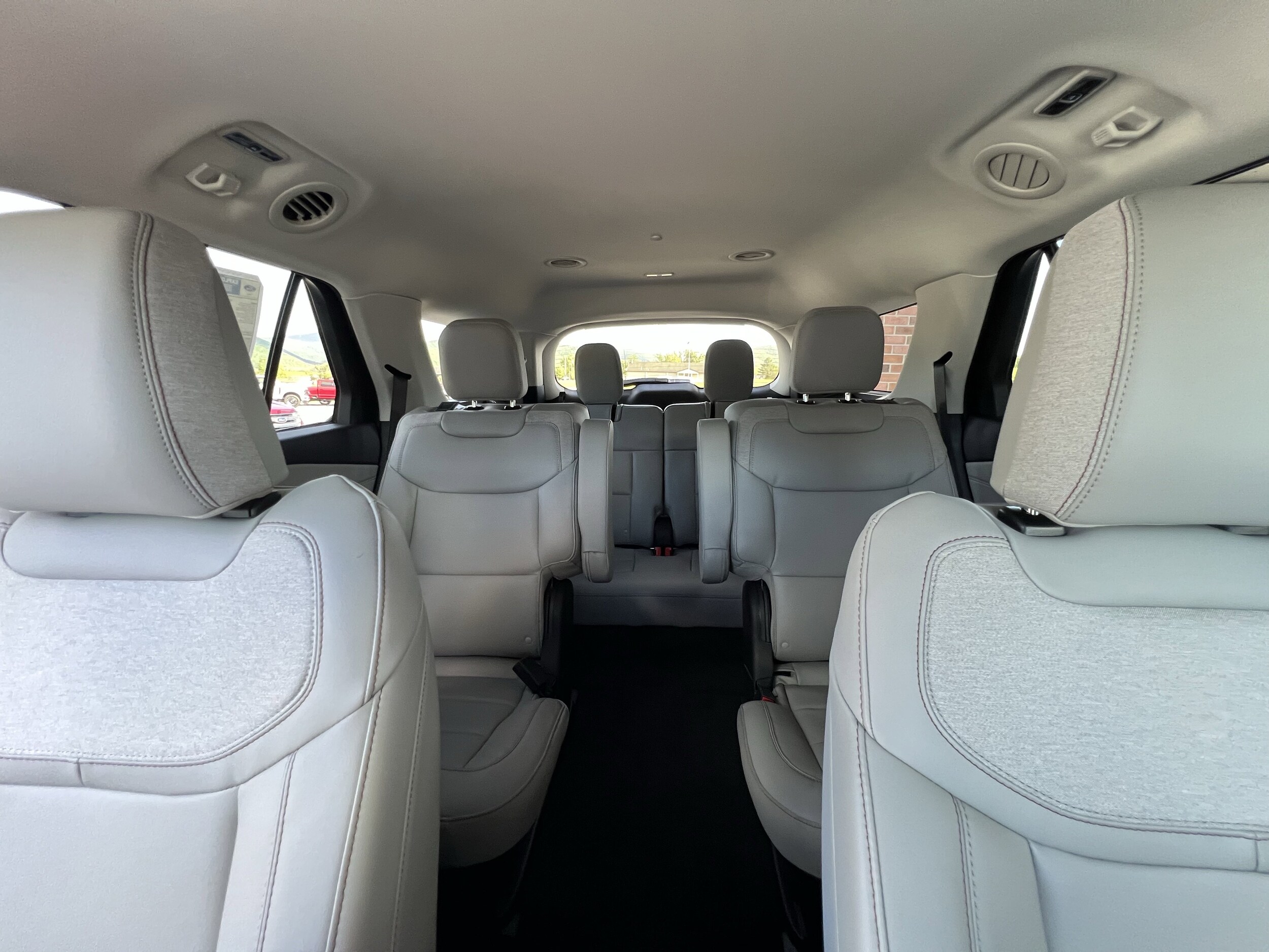 2026 Ford Explorer Active - Photo 11