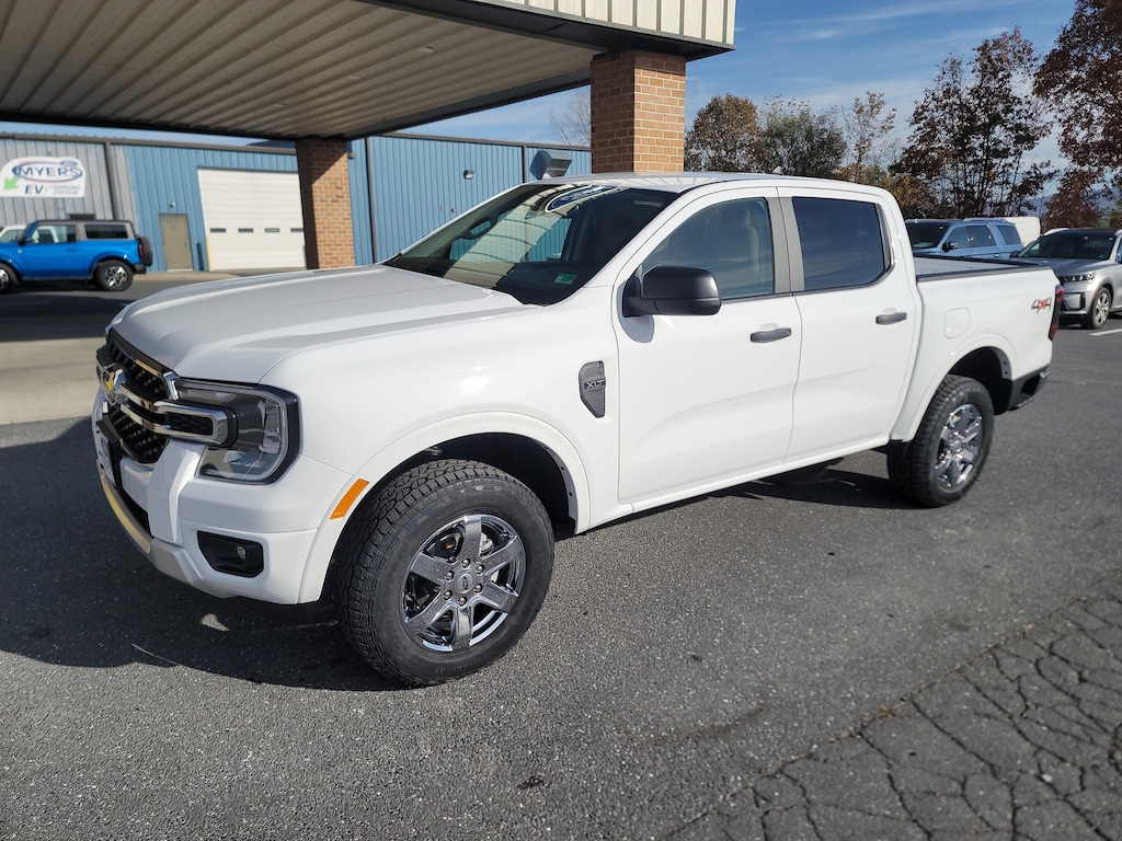 New 2025 Ford Ranger XLT XLT 4WD SuperCrew 5 Box